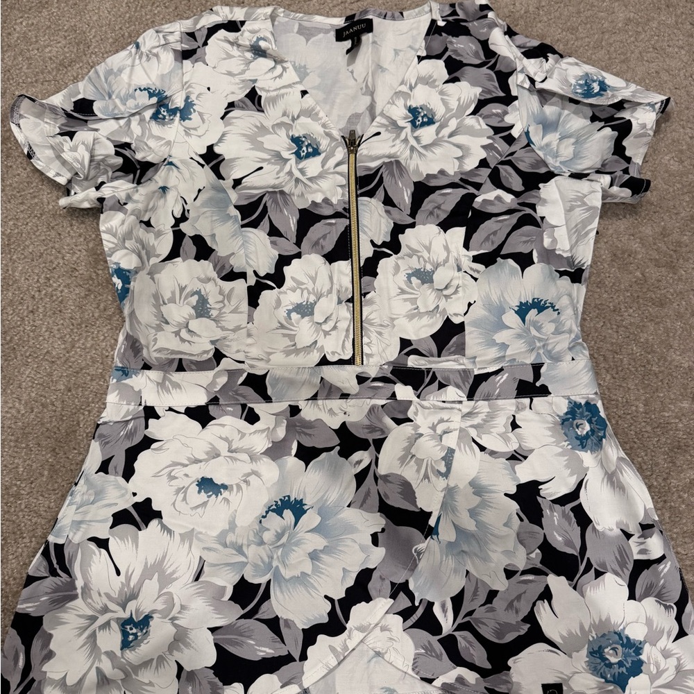 Jaanuu Scrub set . 3 pieces